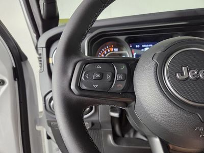 2026 Jeep Gladiator - Photo 17
