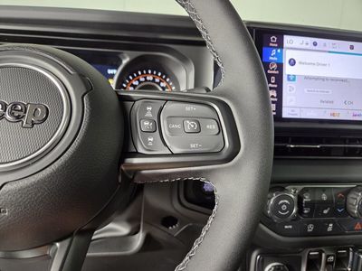 2026 Jeep Gladiator - Photo 18