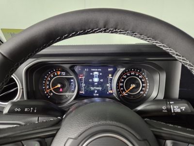 2026 Jeep Gladiator - Photo 16