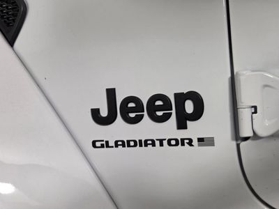 2026 Jeep Gladiator - Photo 11