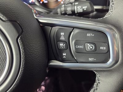 2026 Jeep Wrangler - Photo 14