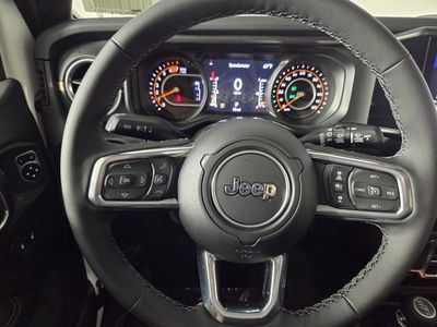 2026 Jeep Wrangler - Photo 13