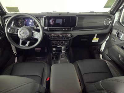 2026 Jeep Wrangler - Photo 19