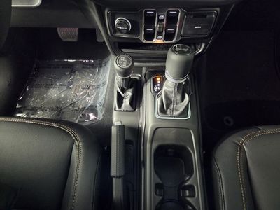 2026 Jeep Wrangler - Photo 12