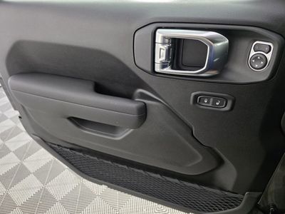 2026 Jeep Wrangler — photo 25 view
