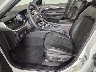 2026 Jeep Grand Cherokee - Photo 12
