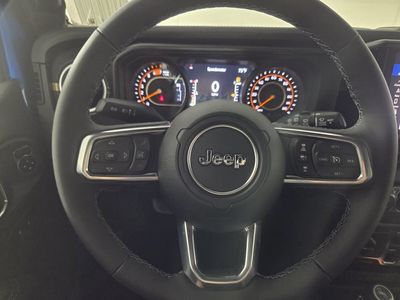 2026 Jeep Wrangler - Photo 13