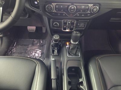 2026 Jeep Wrangler - Photo 12