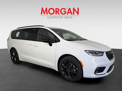 2026 Chrysler Pacifica - Photo 2
