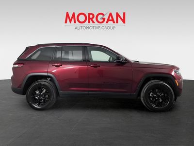 2026 Jeep Grand Cherokee - Photo 2