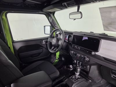 2026 Jeep Wrangler - Photo 20