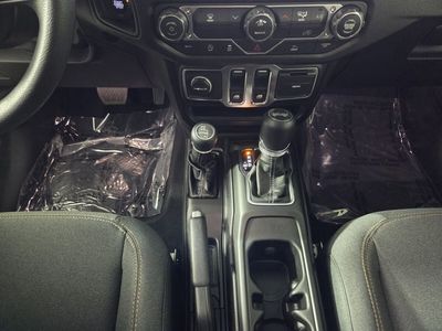 2026 Jeep Wrangler - Photo 12