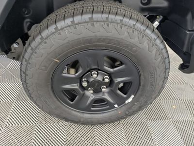 2026 Jeep Wrangler - Photo 14