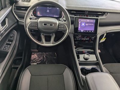 2025 Jeep Grand Cherokee - Photo 13