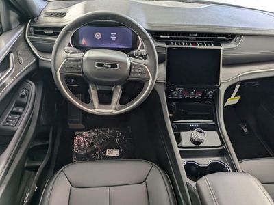2025 Jeep Grand Cherokee - Photo 13