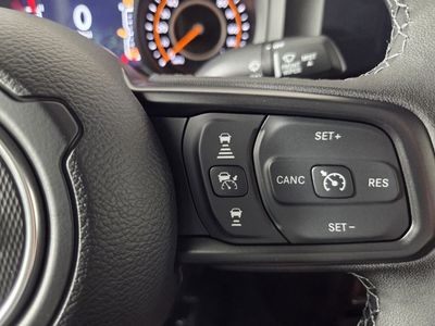 2026 Jeep Gladiator - Photo 14