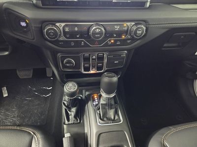 2026 Jeep Gladiator - Photo 11