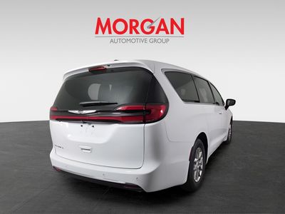 2026 Chrysler Pacifica — detail view