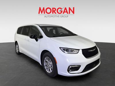 2026 Chrysler Pacifica — side profile view