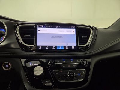 2026 Chrysler Pacifica — photo 18 view