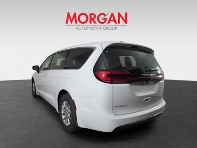 2026 Chrysler Pacifica — photo 7 view