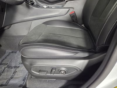 2026 Jeep Grand Cherokee — photo 12 view