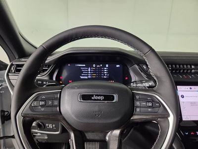 2026 Jeep Grand Cherokee — photo 13 view
