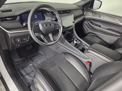 2026 Jeep Grand Cherokee — photo 11 view