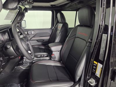 2026 Jeep Wrangler - Photo 8