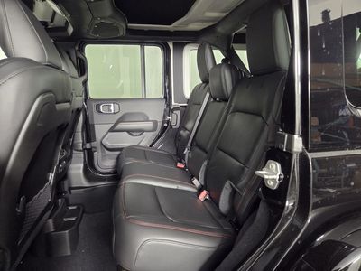 2026 Jeep Wrangler - Photo 17