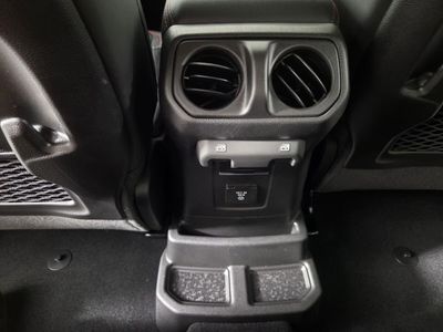 2026 Jeep Wrangler - Photo 19