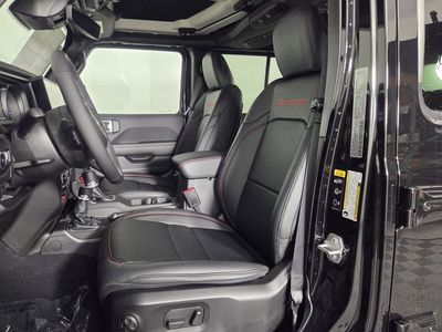 2026 Jeep Wrangler - Photo 9