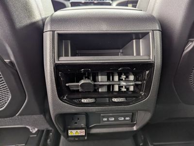 2026 Jeep Grand Cherokee - Photo 23