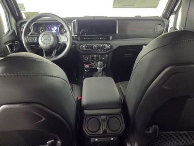 2026 Jeep Wrangler - Photo 19