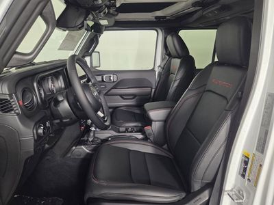 2026 Jeep Wrangler - Photo 9