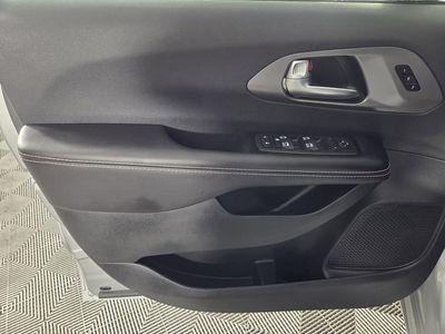 2026 Chrysler Pacifica — photo 18 view