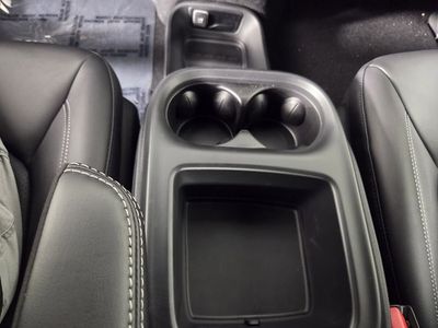 2026 Chrysler Pacifica — photo 12 view