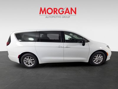 2026 Chrysler Pacifica — detail view