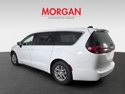 2026 Chrysler Pacifica — photo 7 view