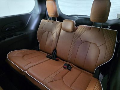 2026 Chrysler Pacifica — photo 18 view