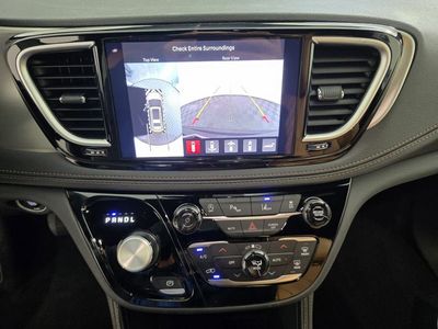 2026 Chrysler Pacifica — photo 24 view
