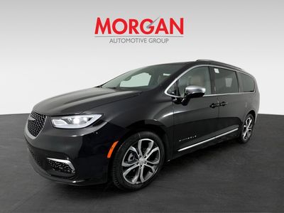 2026 Chrysler Pacifica — photo 9 view