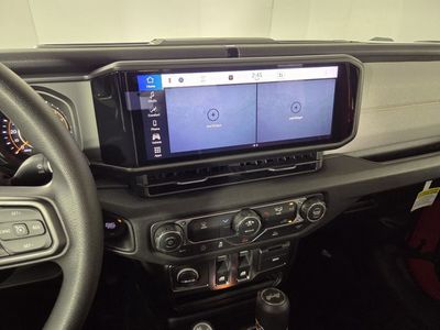 2026 Jeep Wrangler - Photo 12