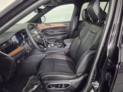 2026 Jeep Grand Cherokee - Photo 9
