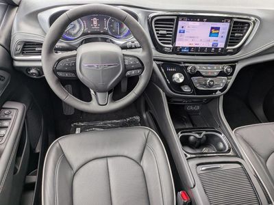 2026 Chrysler Pacifica - Photo 14