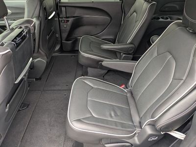 2026 Chrysler Pacifica - Photo 15