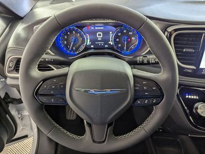 2026 Chrysler Pacifica - Photo 18