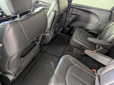 2026 Chrysler Pacifica - Photo 16