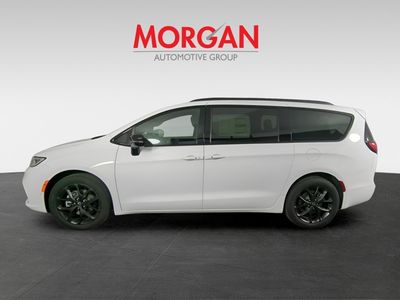 2026 Chrysler Pacifica - Photo 8