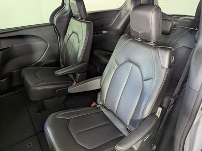 2026 Chrysler Pacifica - Photo 15